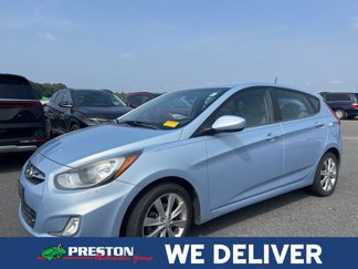 Used 2012 Hyundai Accent SE image 1