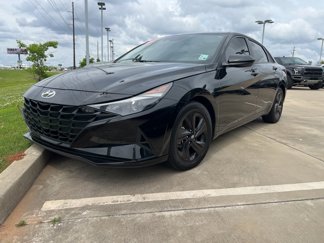 Used 2022 Hyundai Elantra SEL w/ Cargo Package image 1