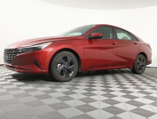 Used 2023 Hyundai Elantra SEL image 1