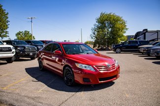 Used 2011 Toyota Camry LE image 1