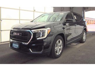Used 2022 GMC Terrain SLE image 1