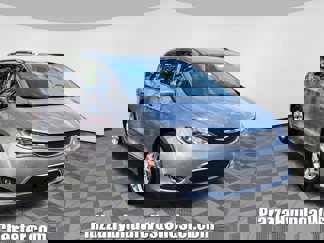 Used 2018 Chrysler Pacifica Touring-L Plus w/ Advanced Safetytec Group image 1