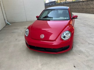 Used 2013 Volkswagen Beetle 2.5 image 1