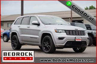 Used 2017 Jeep Grand Cherokee Altitude image 1