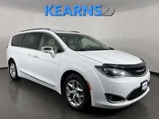 Used 2019 Chrysler Pacifica Limited image 1