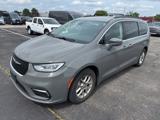 Used 2022 Chrysler Pacifica Touring-L image 1