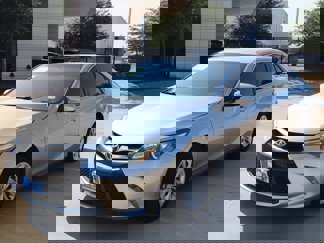 Used 2015 Toyota Camry LE image 1