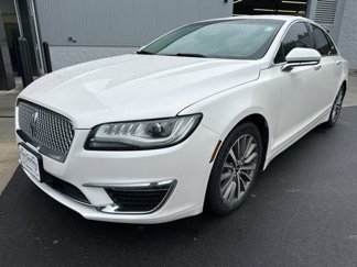 Used 2017 Lincoln MKZ Premiere image 1