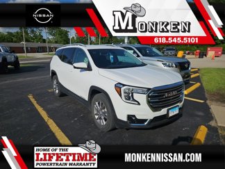 Used 2022 GMC Terrain SLT w/ Tech Package image 1