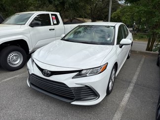 Used 2022 Toyota Camry LE image 1