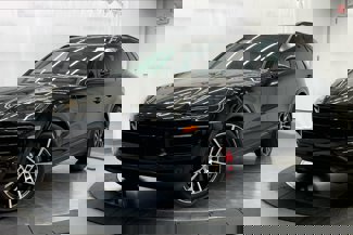 Used 2024 Porsche Cayenne S image 1