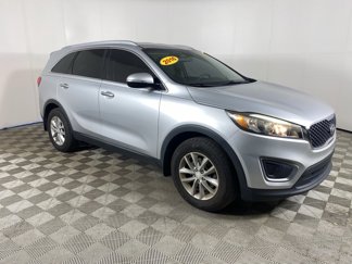 Used 2016 Kia Sorento LX image 1