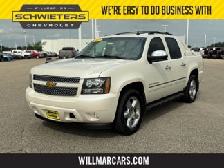 Used 2013 Chevrolet Avalanche LTZ image 1