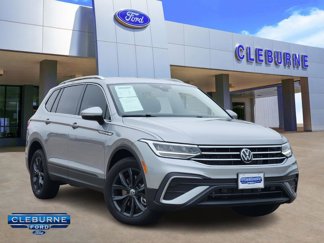 Used 2024 Volkswagen Tiguan SE image 1