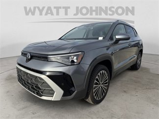 New 2025 Volkswagen Taos SE image 1