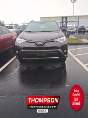Used 2018 Toyota RAV4 SE video 1