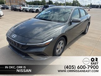 Used 2024 Hyundai Elantra SE image 1