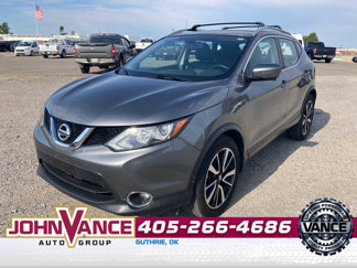 Used 2017 Nissan Rogue Sport SL image 1