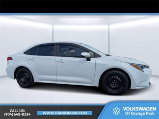 Used 2022 Toyota Corolla LE image 1