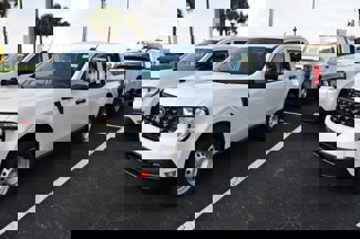 New 2025 Ford Maverick XL image 1