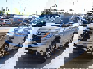 Used 2015 Toyota Highlander LE image 1