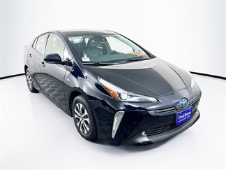 Used 2019 Toyota Prius XLE image 1