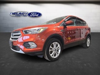Used 2019 Ford Escape SE image 1