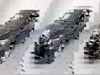 Used 2022 Nissan Rogue Sport S image 1
