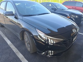 Used 2023 Hyundai Elantra SEL image 1