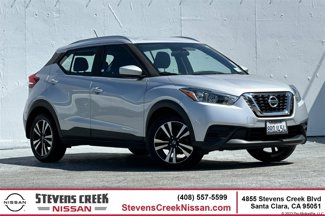 Used 2019 Nissan Kicks SV image 1