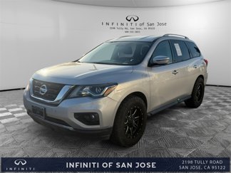 Used 2019 Nissan Pathfinder SL image 1