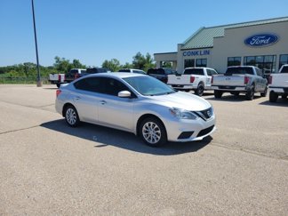 Used 2019 Nissan Sentra SV image 1