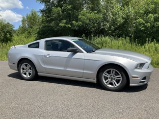 Used 2013 Ford Mustang Coupe image 1