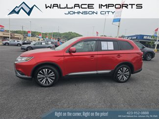 Used 2019 Mitsubishi Outlander SE image 1
