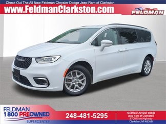 Used 2022 Chrysler Pacifica Touring-L image 1