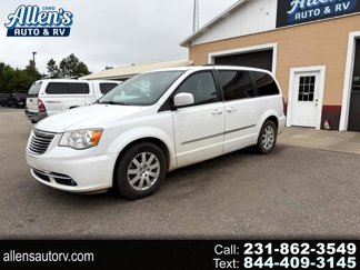 Used 2014 Chrysler Town & Country Touring image 1