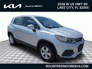 Used 2018 Chevrolet Trax LS image 1