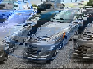 Used 2017 Hyundai Accent SE image 1