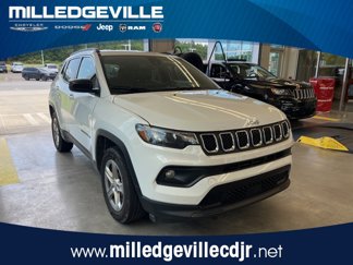 Used 2024 Jeep Compass Latitude image 1
