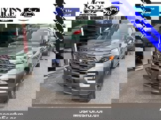 Certified 2024 Ford Explorer XLT w/ Equipment Group 202A image 1