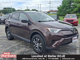 Used 2018 Toyota RAV4 LE image 1