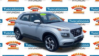 Used 2022 Hyundai Venue SEL image 1