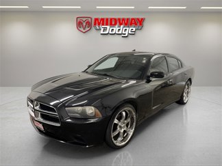 Used 2013 Dodge Charger SE image 1