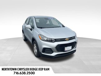 Used 2020 Chevrolet Trax LS image 1