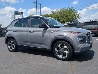 Used 2022 Hyundai Venue Limited image 1