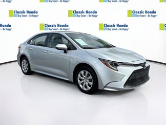 Used 2020 Toyota Corolla LE image 1
