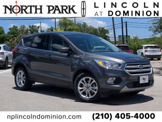 Used 2019 Ford Escape SE image 1