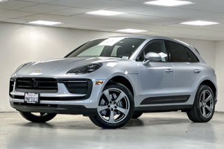Used 2024 Porsche Macan image 1