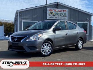 Used 2017 Nissan Versa SV image 1