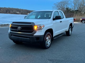 Used 2014 Toyota Tundra SR image 1